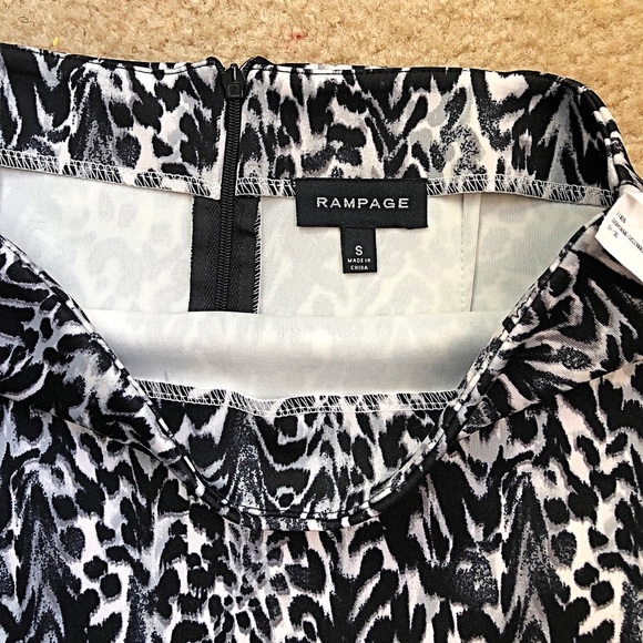 NWT black and white Rampage pencil skirt size S - Picture 5 of 5